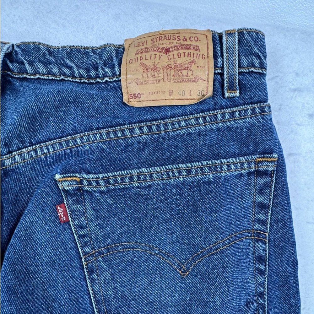 Vintage Levi's 550 Relaxed Fit Jeans Mens 40x30 90's Medium Wash Denim Y2K